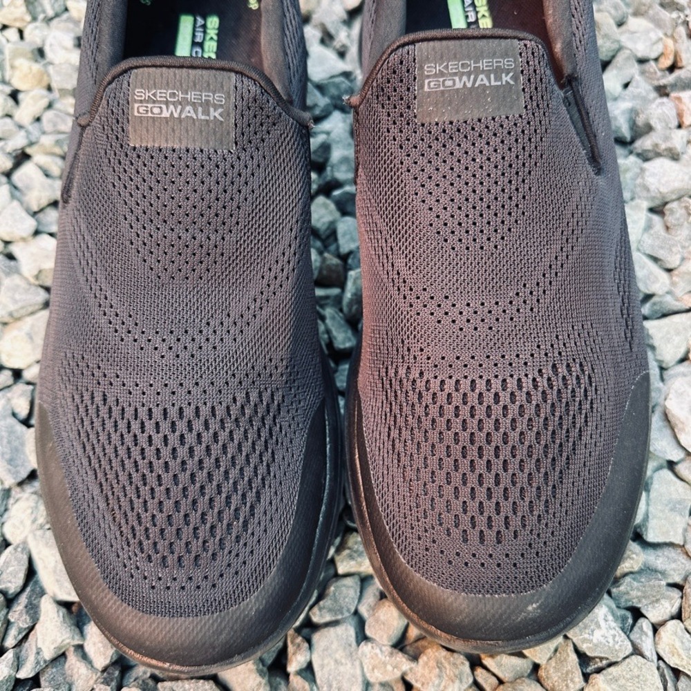 Skechers GOwalk Slip On Walking Shoes Air Cooled Black Size 9 - Picture 3 of 11